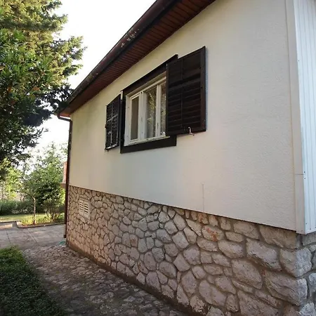 House Barbara Nyaraló